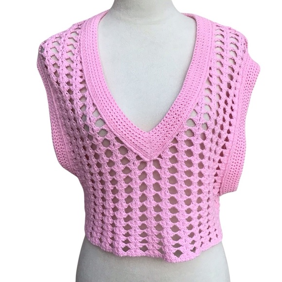 BDG URBAN OUTFITTERS PINK CROCHET V NECK TOP NEW - Picture 1 of 7